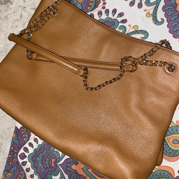 Tory Burch purse. - Picture 3 of 3